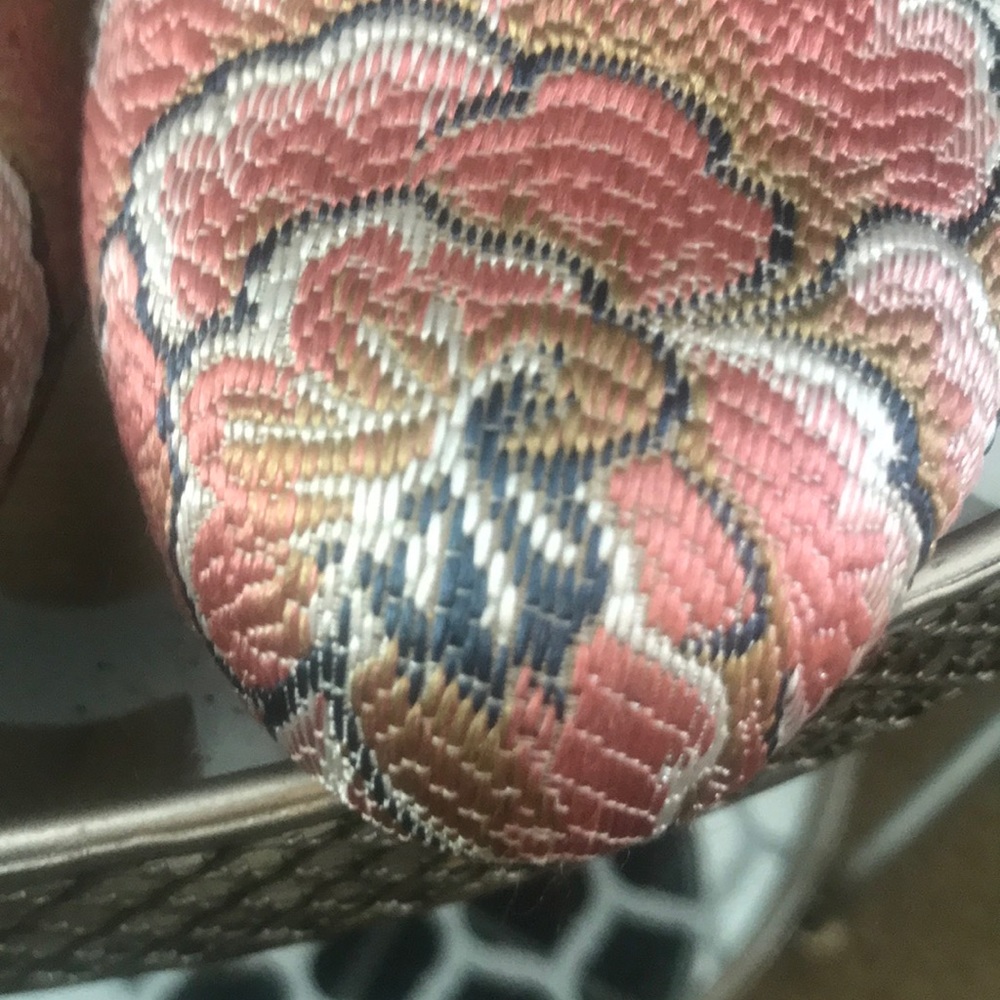 Shoes - Picture 2 of 4